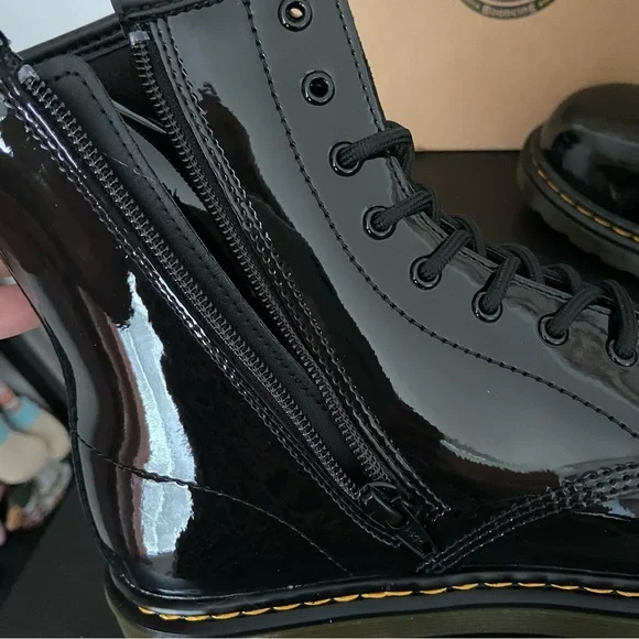 NIB Dr. Martens 1460Y Black Patent Leather Women's Boots - Picture 7 of 12
